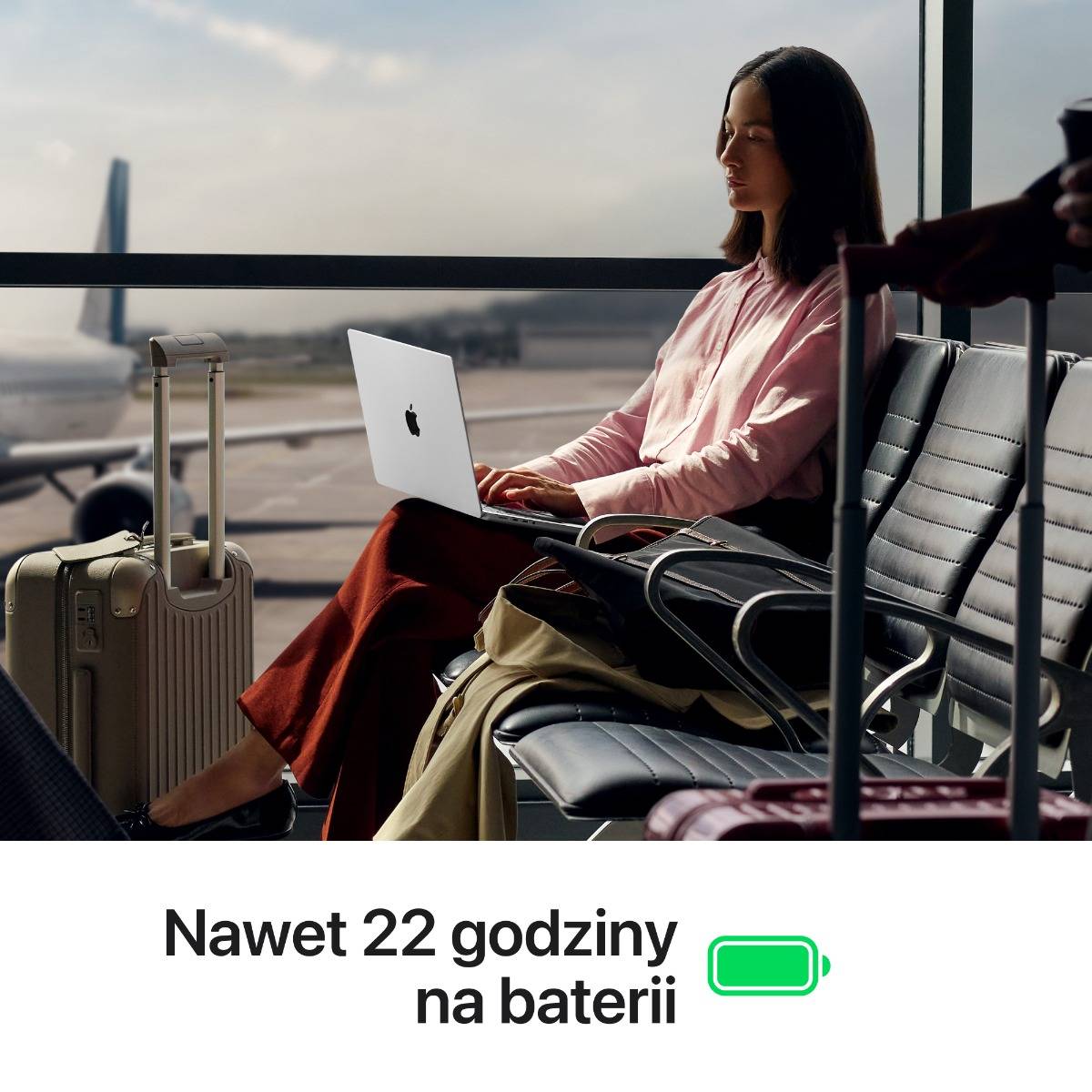 14-inch MacBook Pro: Apple M5 Pro chip with 15 core CPU and 16 core GPU, 24GB, 1TB SSD, 70W - Space Black