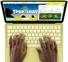 MacBook Neo w kolorze cytrusowożółtym, dłonie na klawiaturze, użytkownik pisze mejla z zaproszeniem na wydarzenie sportowe, obok widoczna jest otwarta strona internetowa z informacjami o wydarzeniu