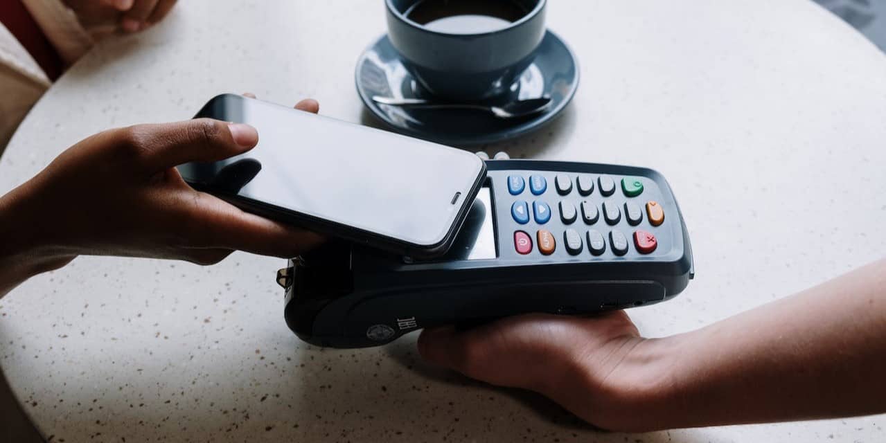 Apple Pay - czym jest i jak działa