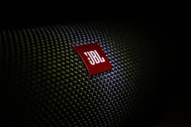 Głośniki bezprzewodowe JBL - to warto o nich wiedzieć!